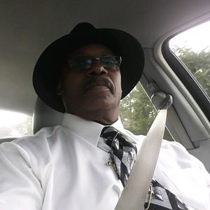 Meet your Posher, Larry